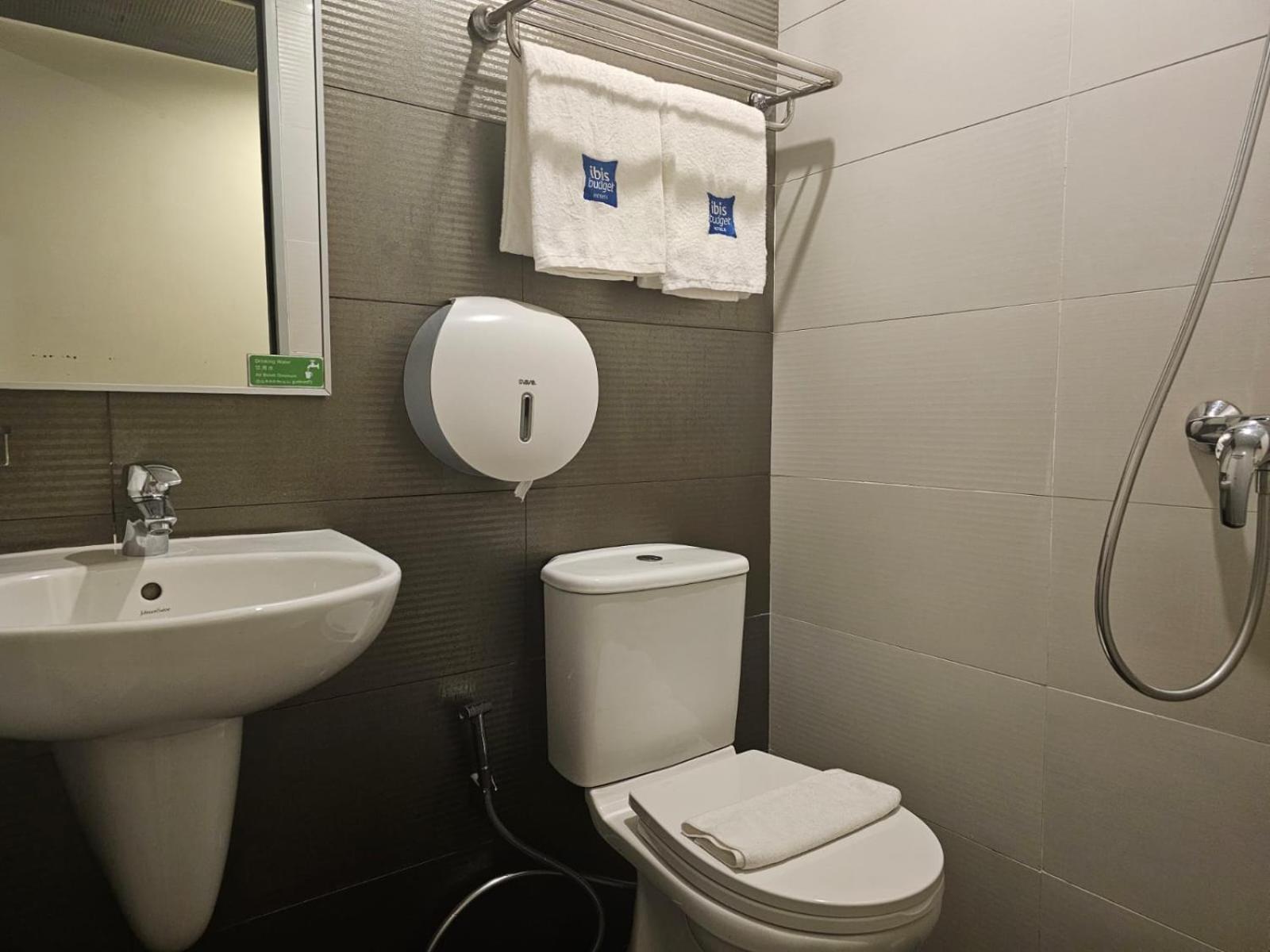 Standard Double Room No Window